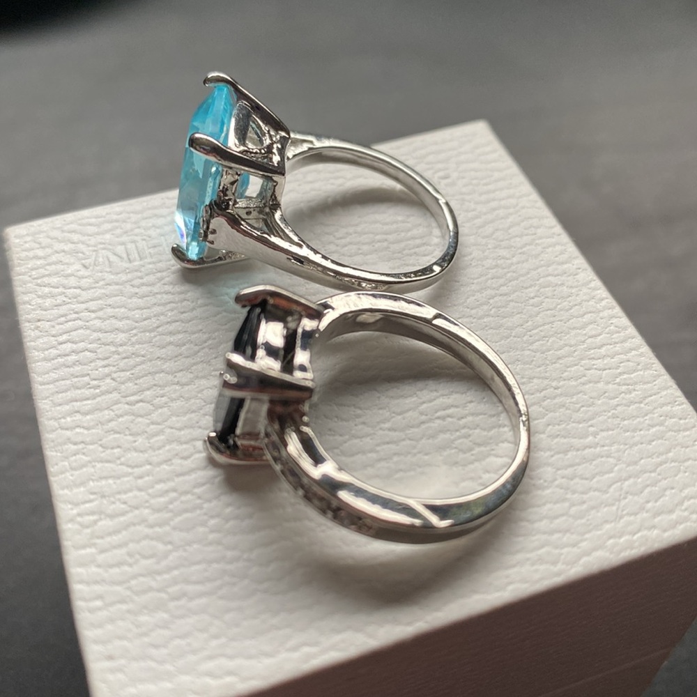 Two Gemstone Rings - Picture 4 of 5